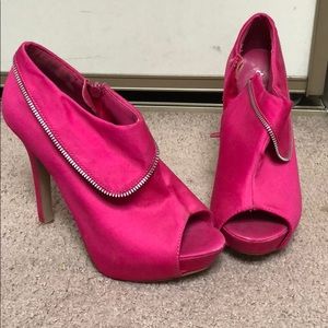 Fuchsia platform peep toe